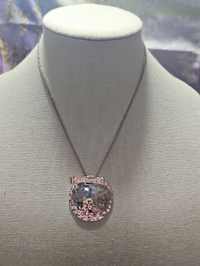 ALM Soho Silver and Hammered Disc Necklace With Unique Crossbar Attachment